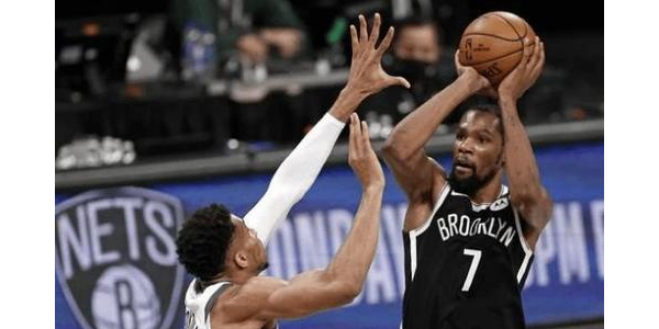 Kevin Durant on aina ainutlaatuinen koripallonero yleisön mielessä